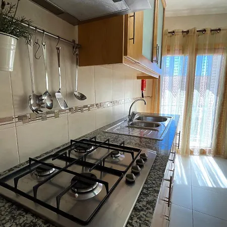 Beira-mar, Casinha Sub-vila דירה נאזרה