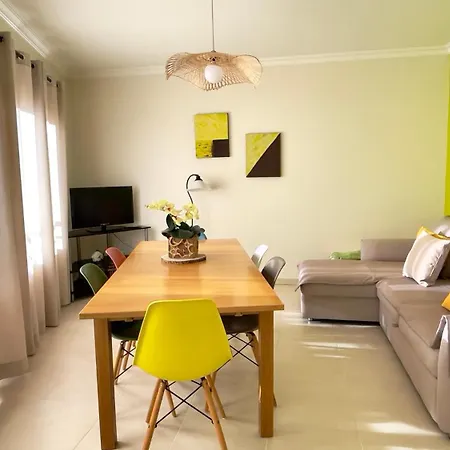 Beira-Mar, Casinha Sub-Vila Apartamento Nazaré